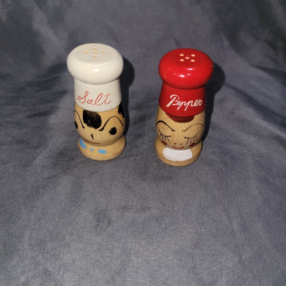 Vintage Wooden Chef's Salt & Pepper Shakers NC Japan  2 1/4 in.
